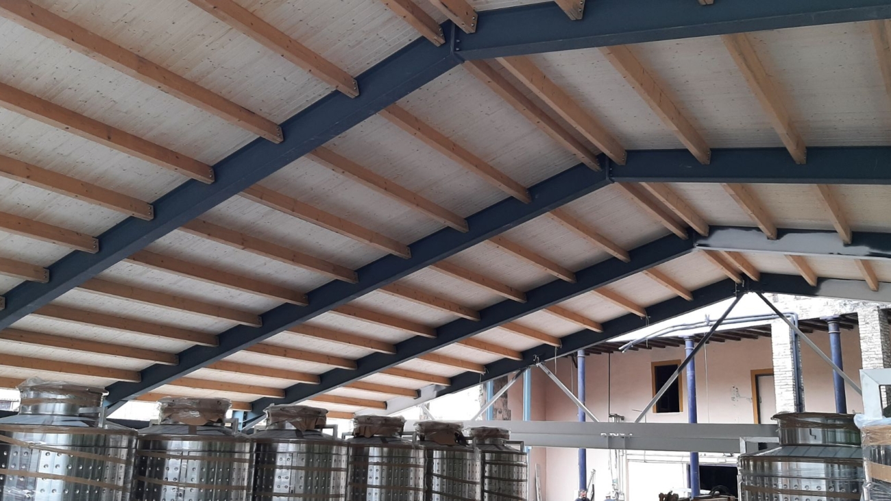 Cubiertas curvas con paneles sandwich