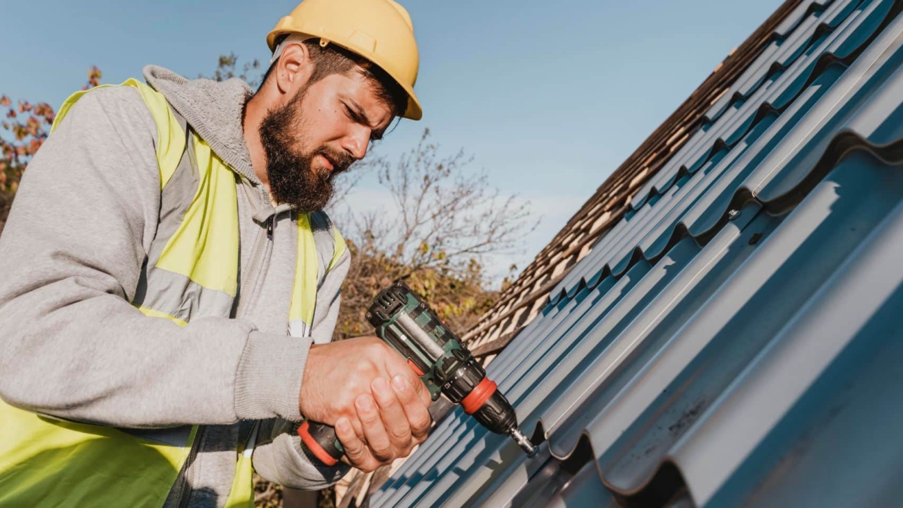 ¿Puedo colocar paneles sandwich sobre uralita?